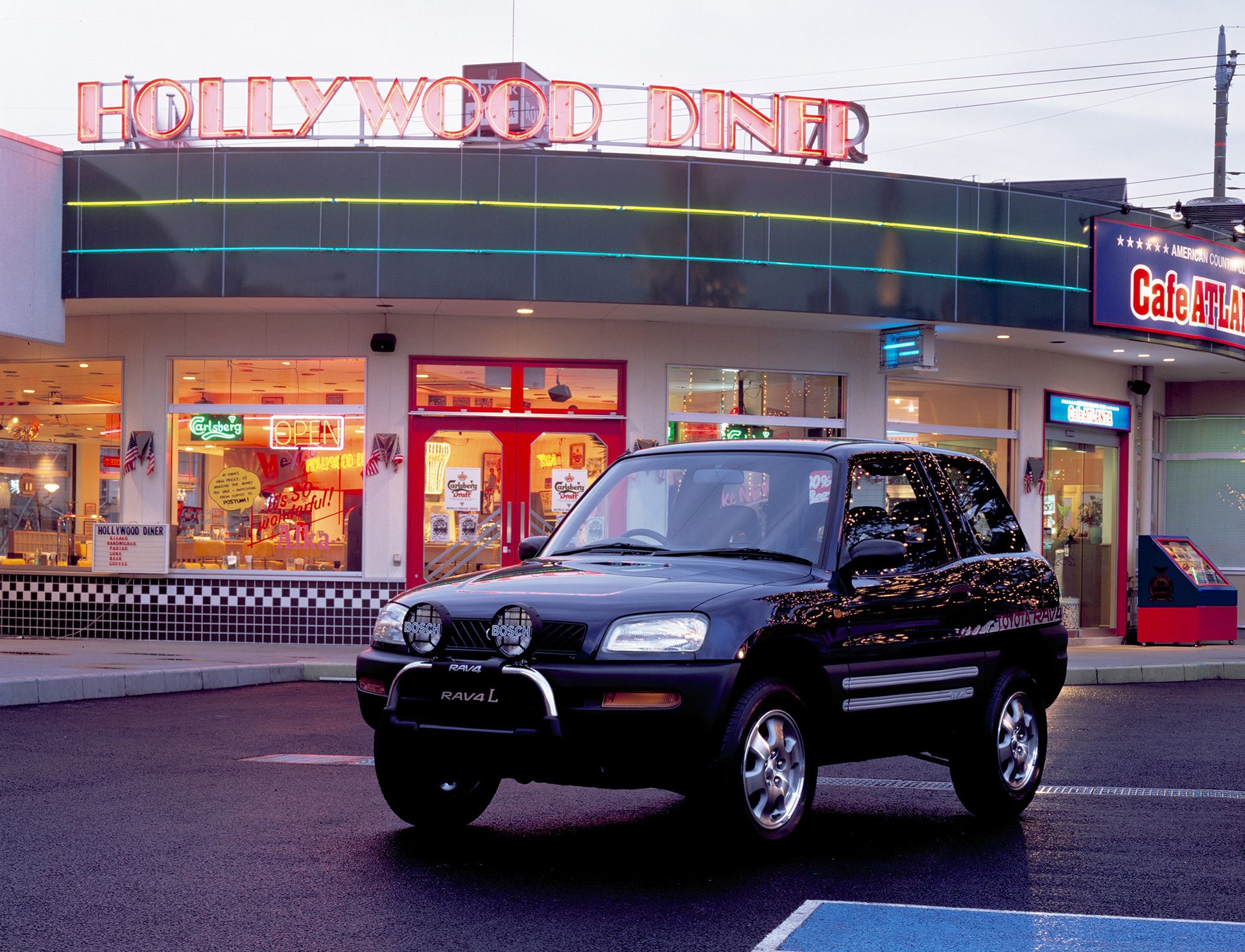 RAV4 L （ダークブルーマイカメタリックグラファイト）＜オプション装着車＞
