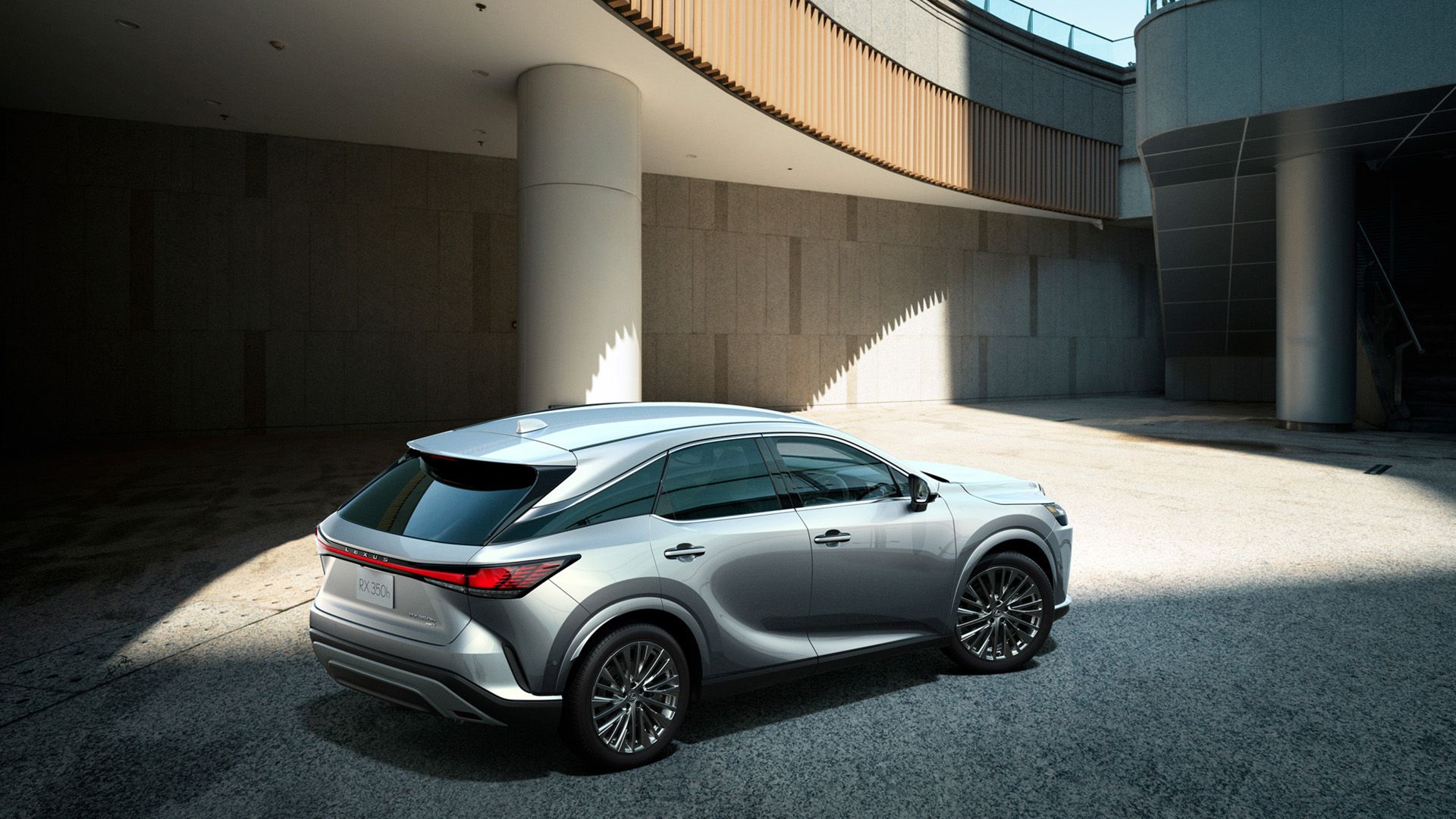 RX350h Version L（ソニックイリジウム）