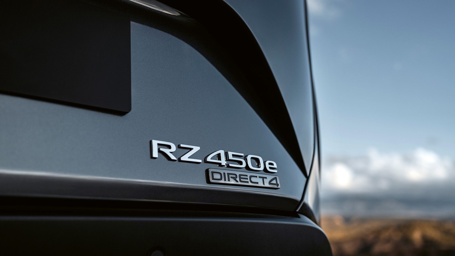 RZ450e（エンブレム）