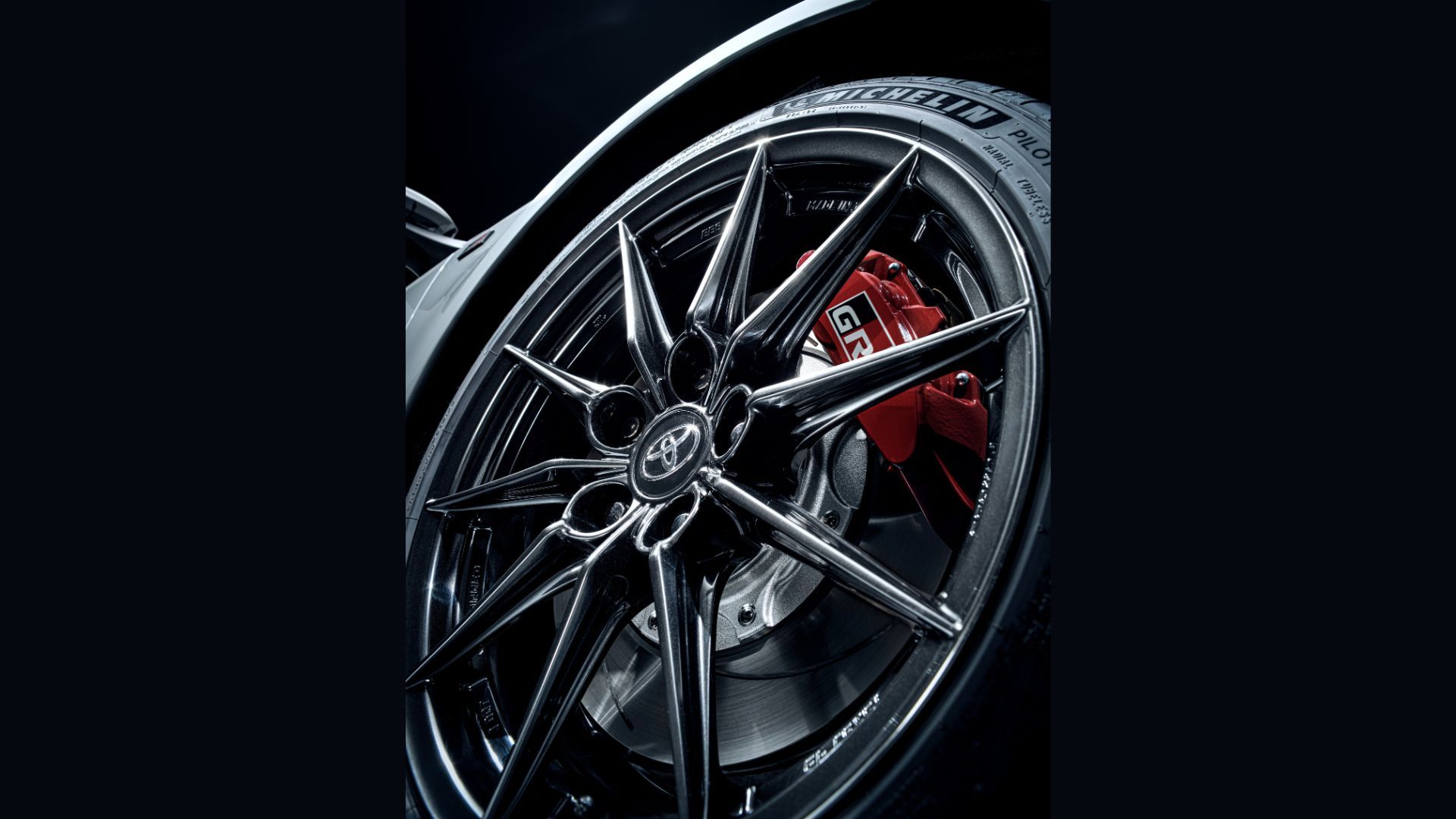 11_タイヤ&ホイール装着（イメージ）