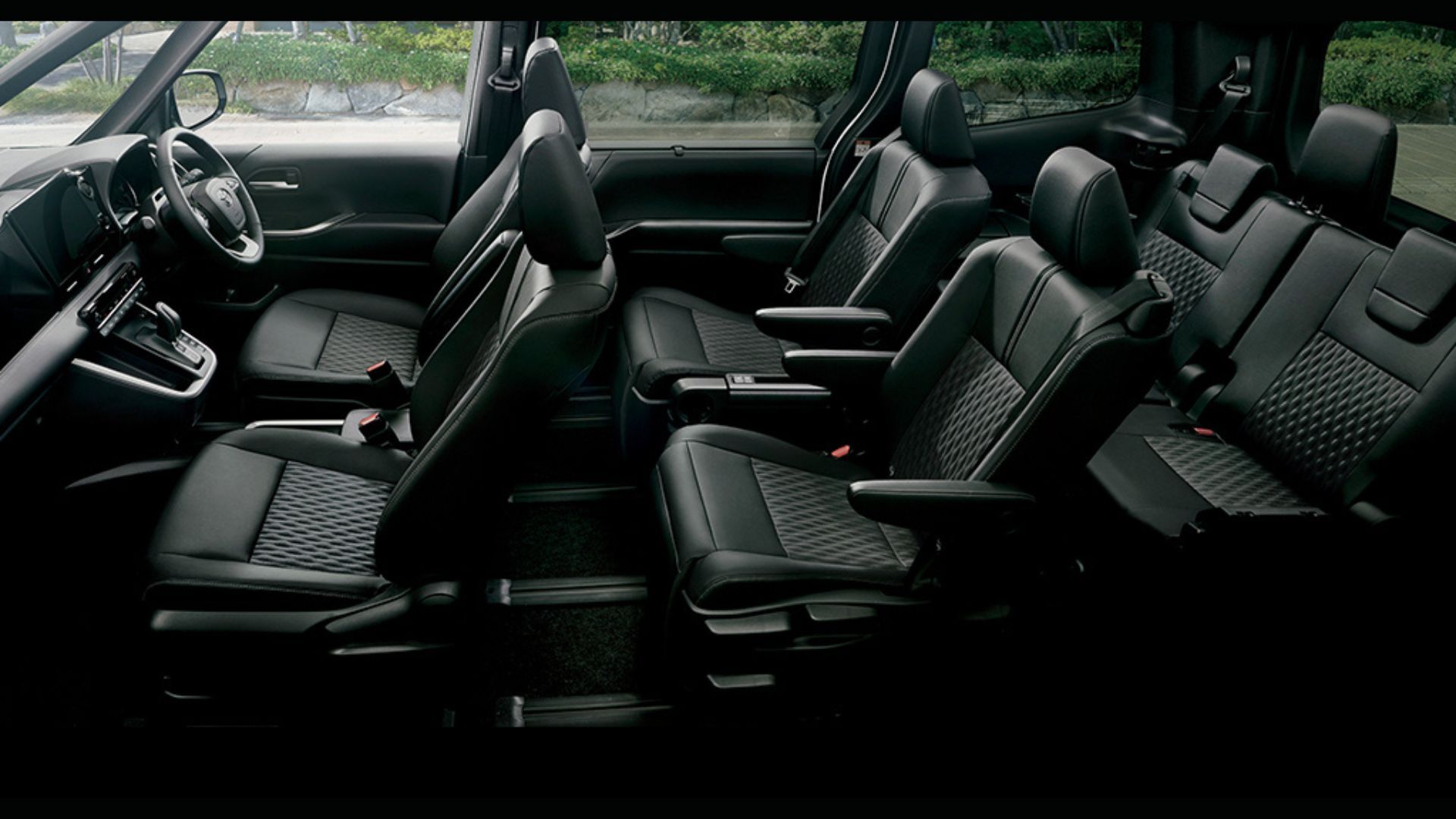 12_ノア（内装色：ブラック）