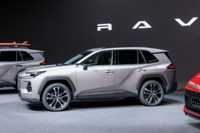 RAV4のサイズは大きくなった？全長・全幅・全高を旧型と徹底比較