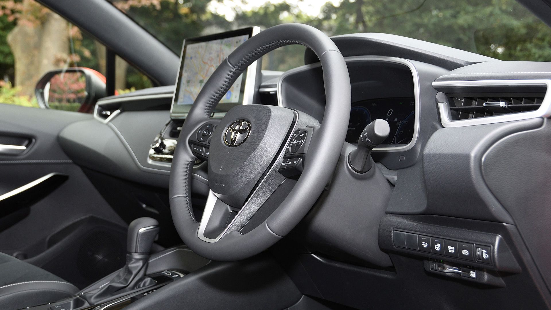 カローラ スポーツ（運転席まわり）