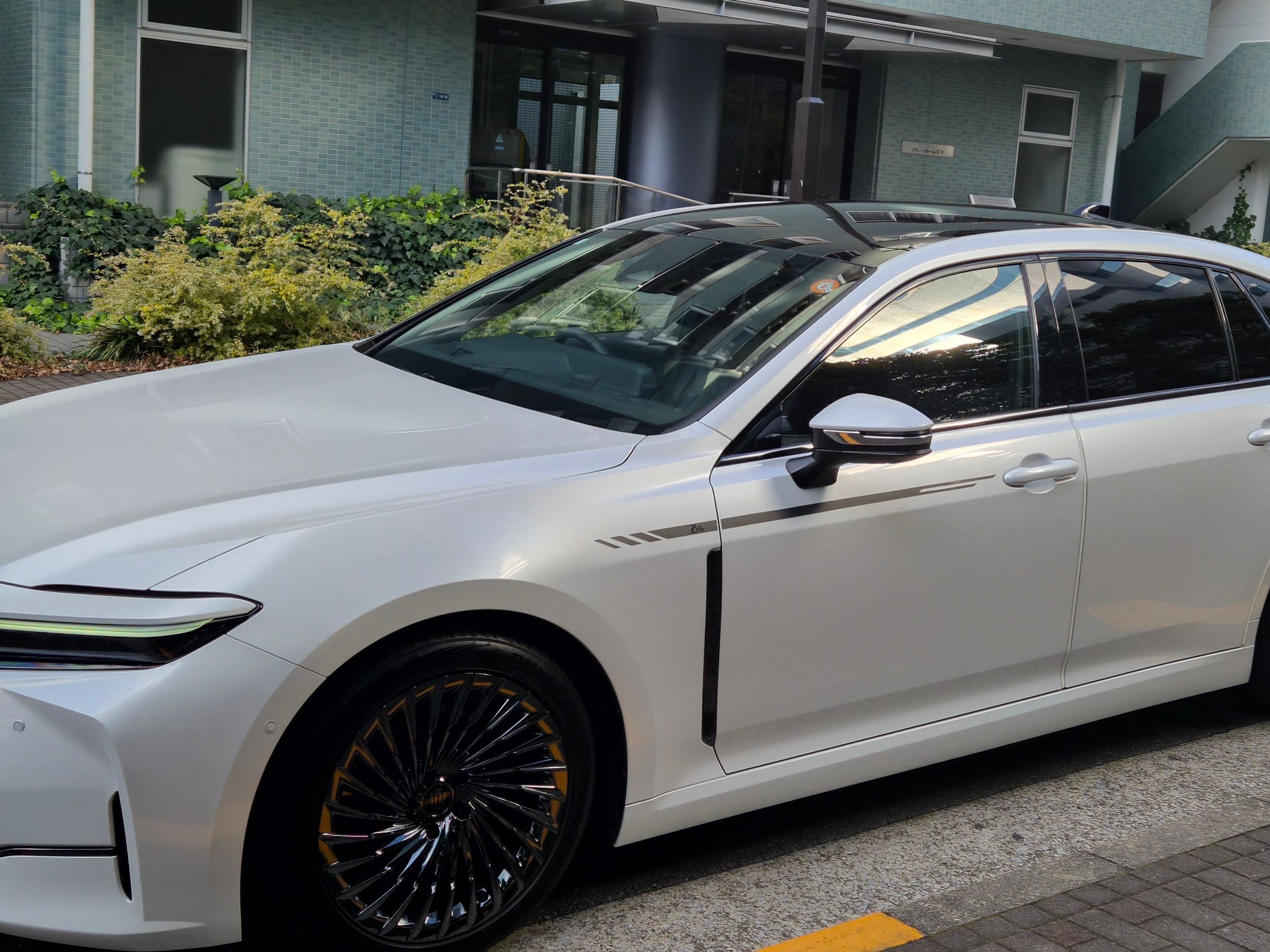 クラウンと歩む、TOYOTA UPGRADE FACTORYで進化するカーライフ