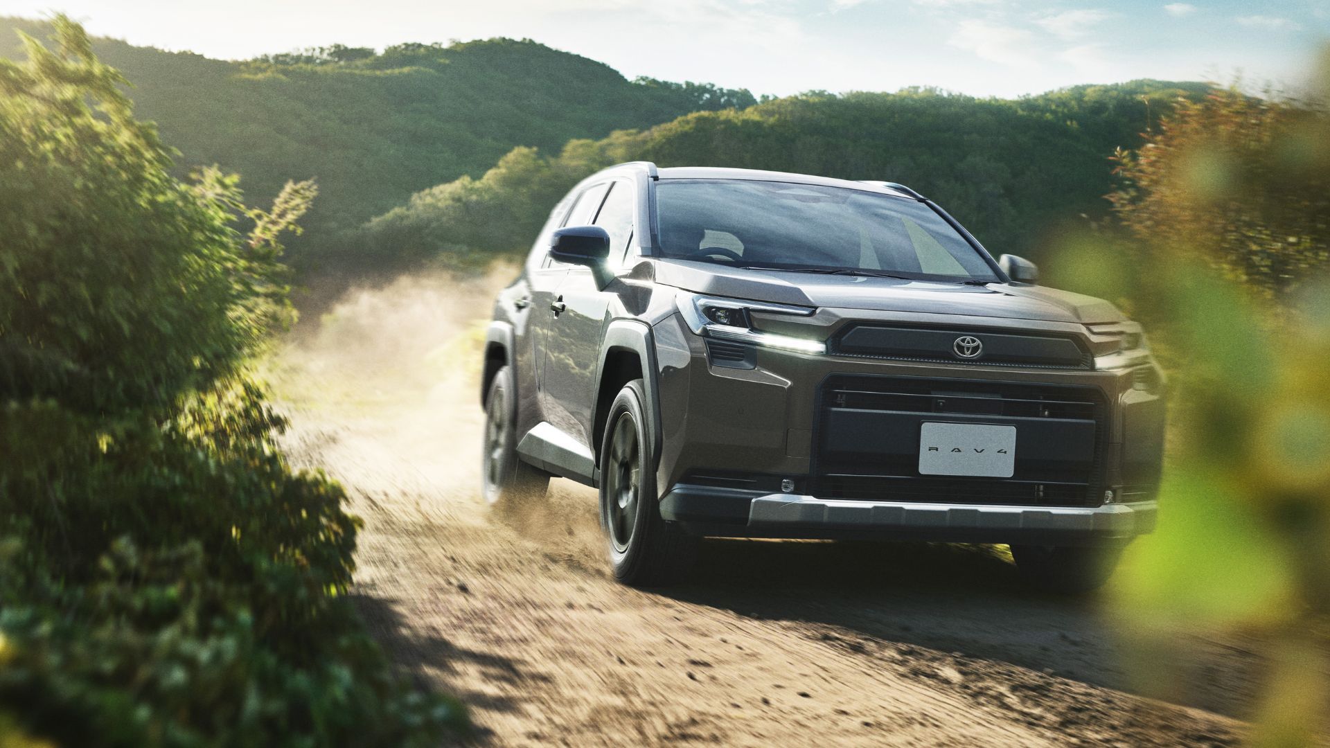 20_RAV4（60系） Adventure（走行イメージ）.jpg