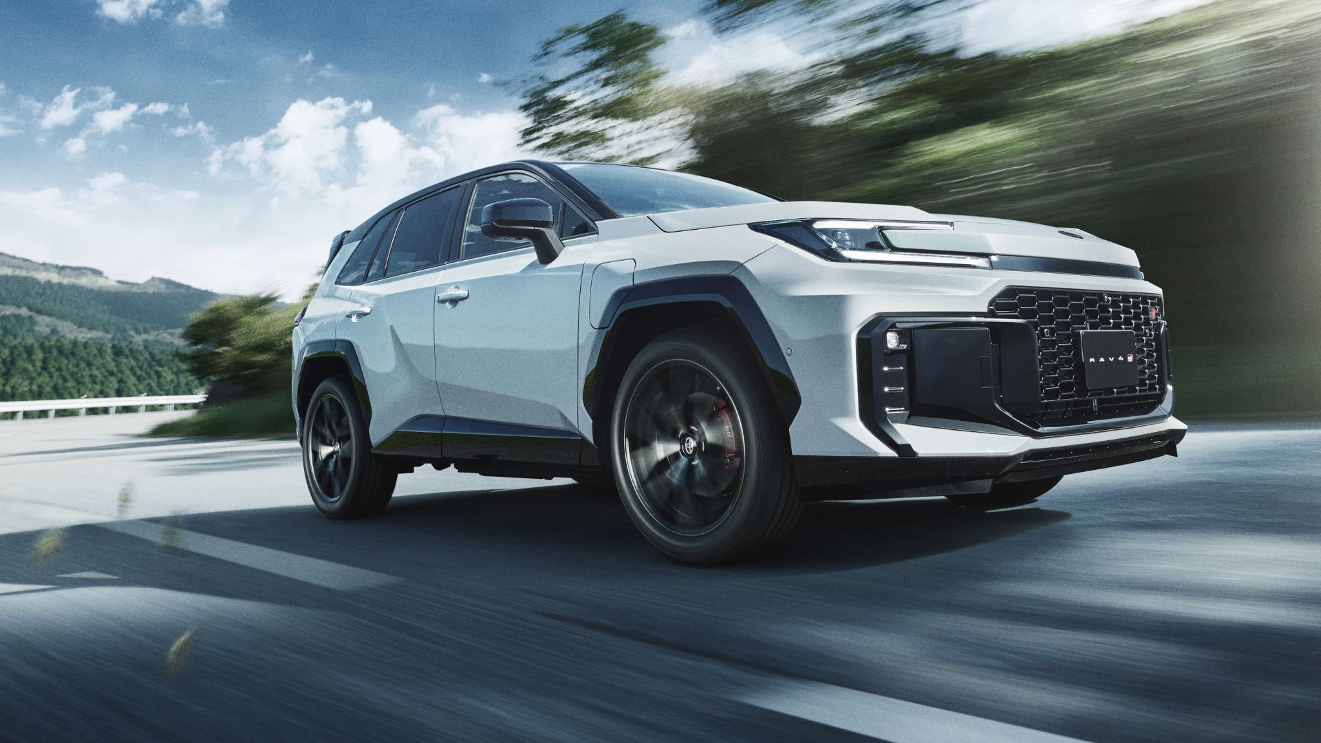 21_RAV4（60系）GR SPORT（走行イメージ）.jpg