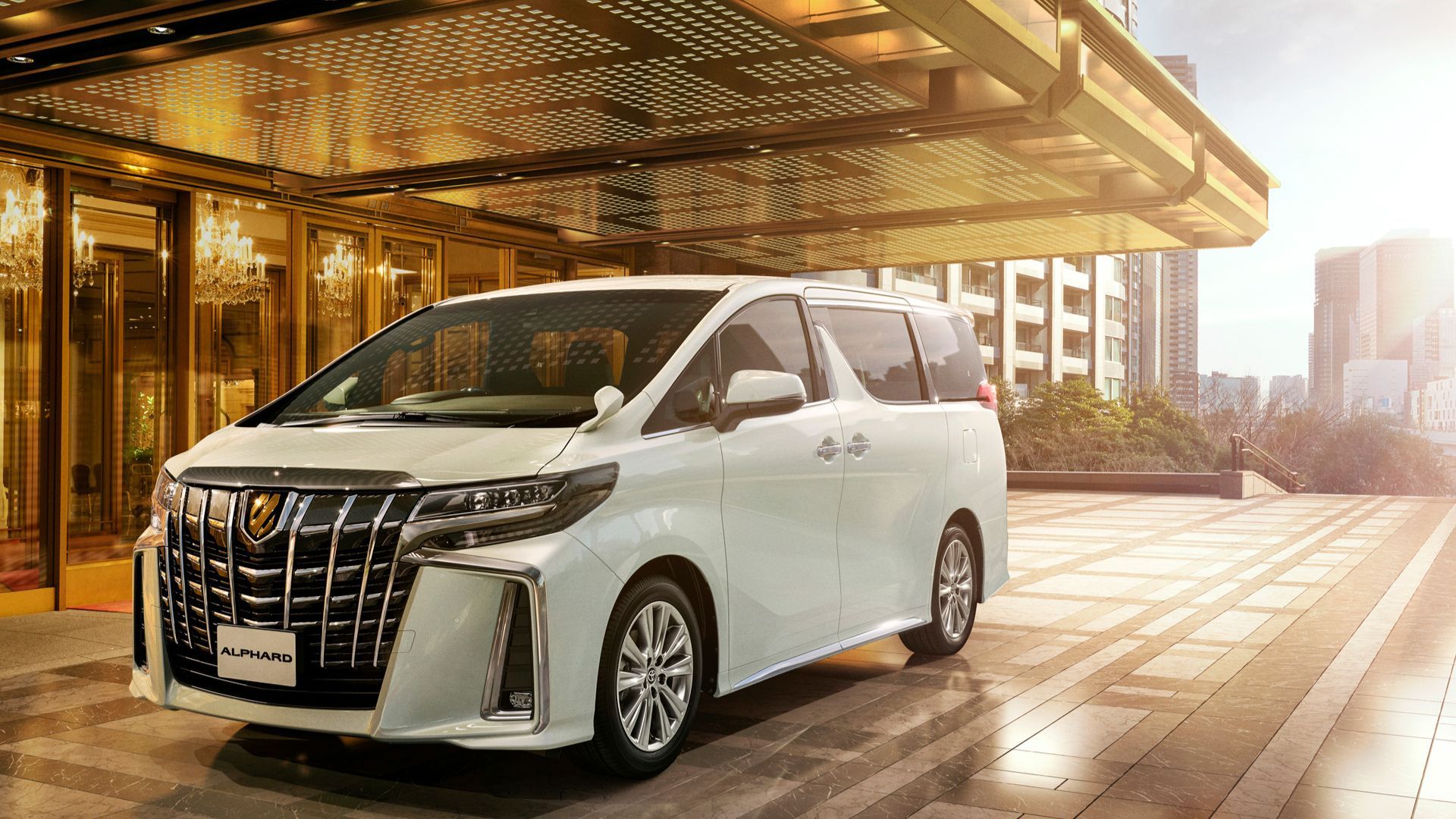 30系アルファード（後期型／特別仕様車）.jpg