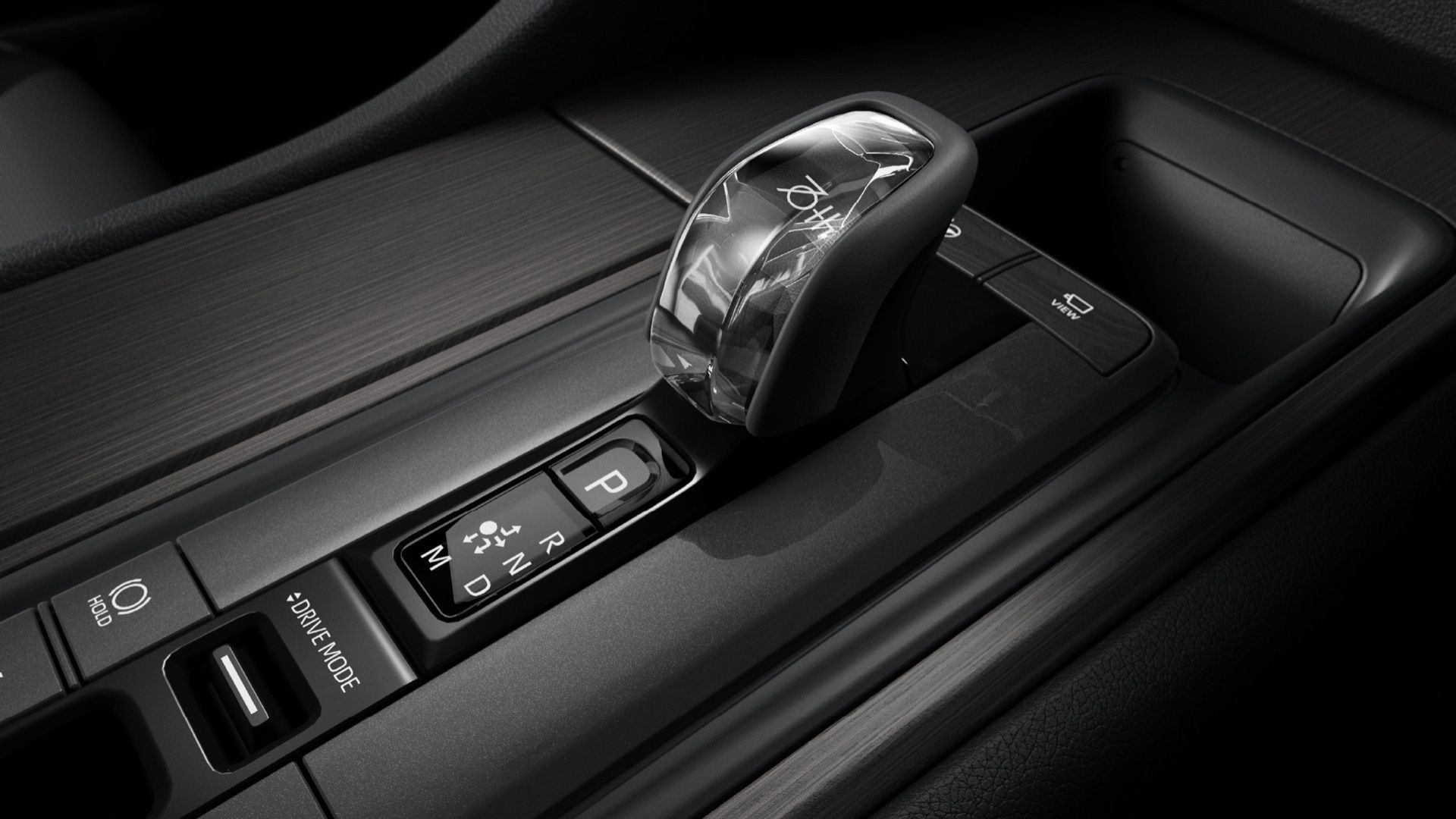 6_クラウン（セダン）70周年記念特別仕様車シフトノブ