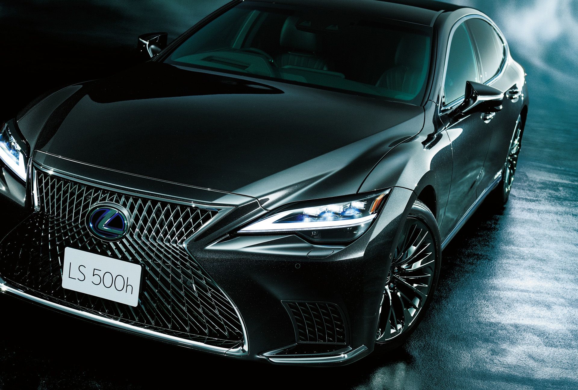 LS500h(後期型)フロントまわり