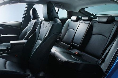 車の嫌な臭いの消し方　シート、エアコンなどケース別臭いの落とし方と便利グッズを紹介