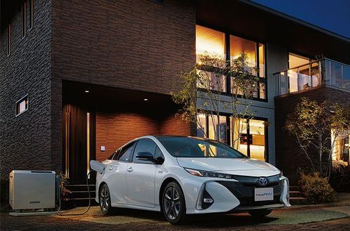 クルマに蓄えた電気を利用する「V2X」や「V2H」とは？概要や対象車を解説