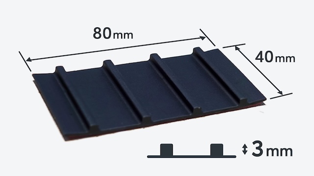 フィンの形状(長さ80mm, 幅40mm, 高さ3mm)