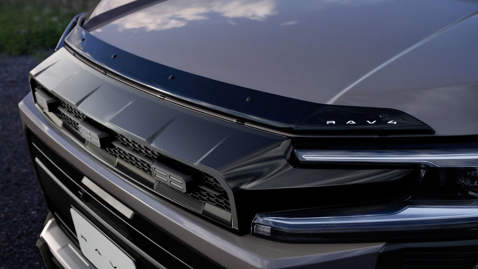 RAV4(2025～)(TOYOTA)のカスタム フードディフレクター｜TOYOTA/LEXUS